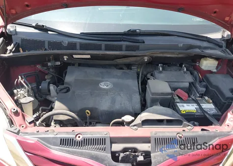 2016 Toyota Sienna Le 7 Passenger/Le 8 Passenger из США, поврежденный, VIN 5TDKK3DC5GS743477